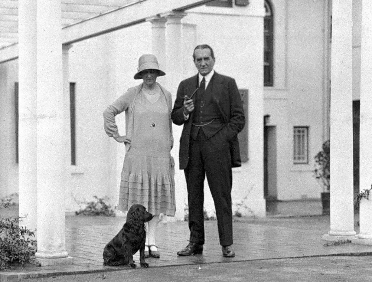 Stanley and Ethel Bruce at the rear pergola of the brand-new Lodge in February 1928