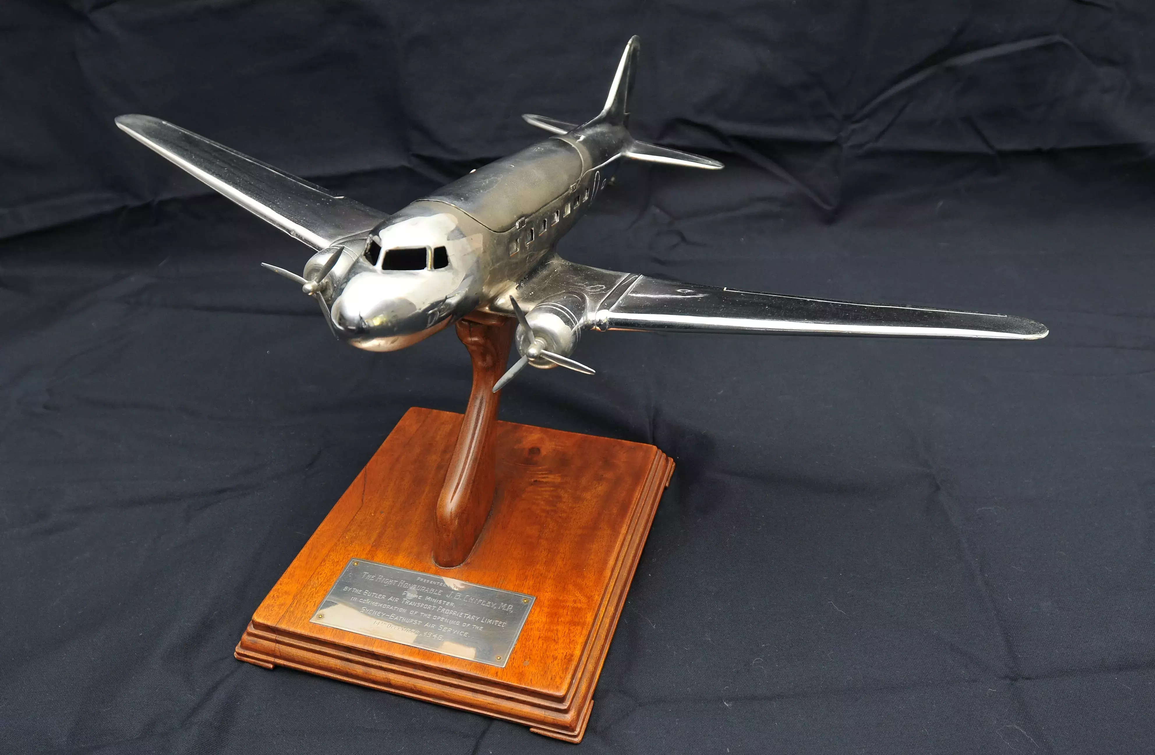 A silver model plane 